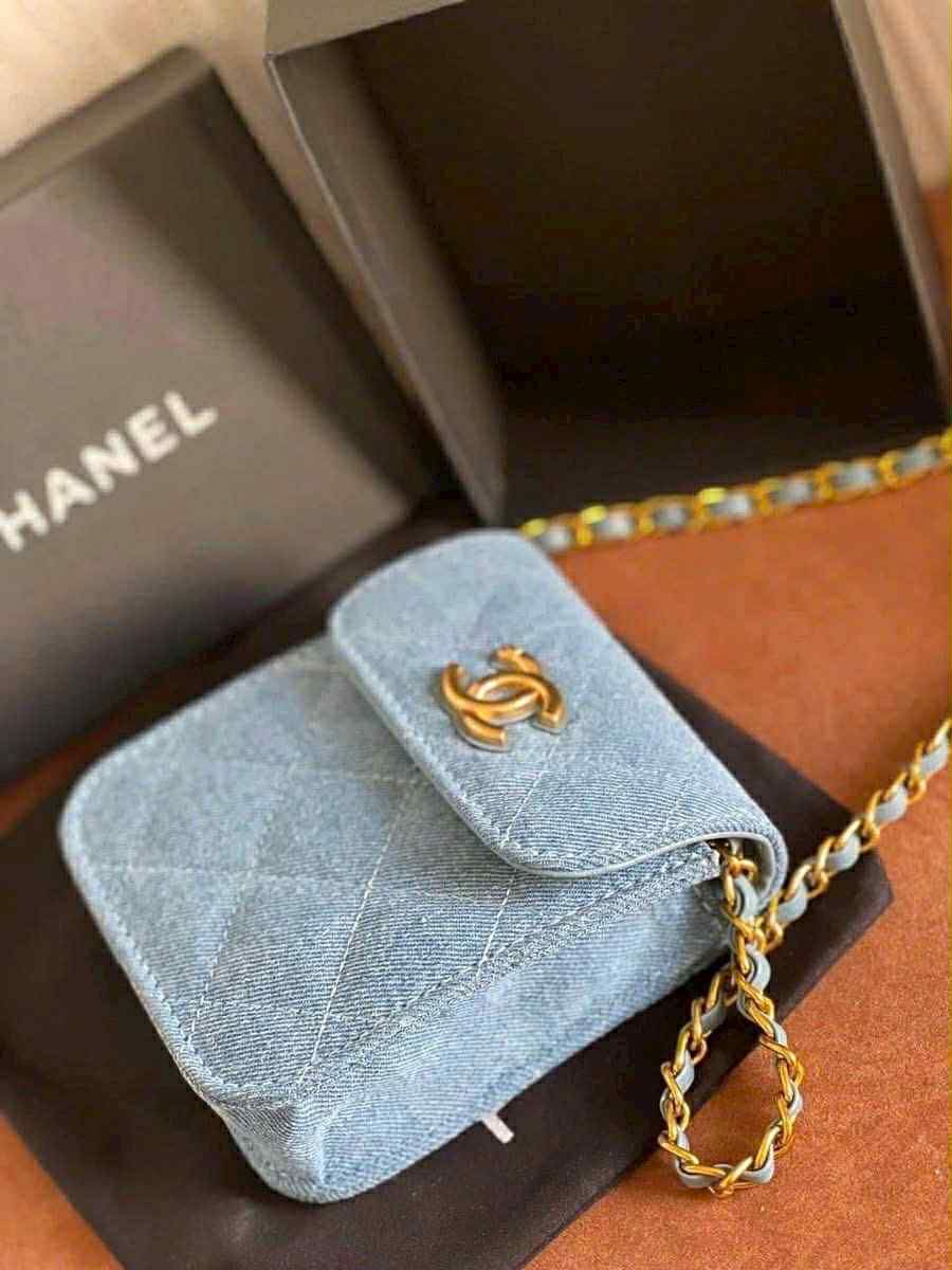 Túi gift Chanel demin logo thêu 21x14x8cm