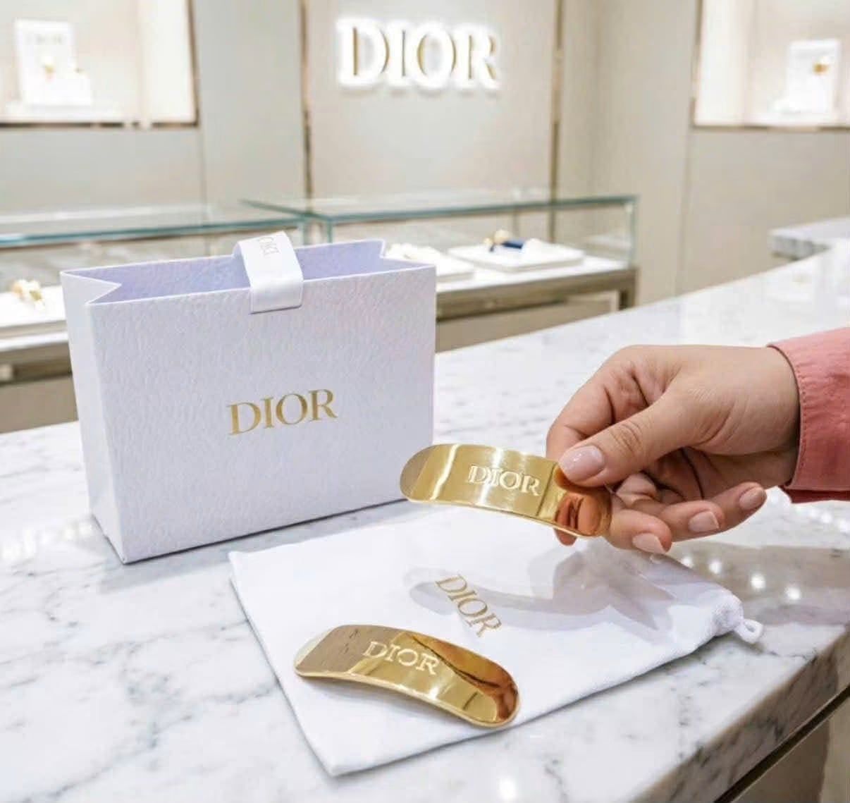 Cặp tóc gift Dior