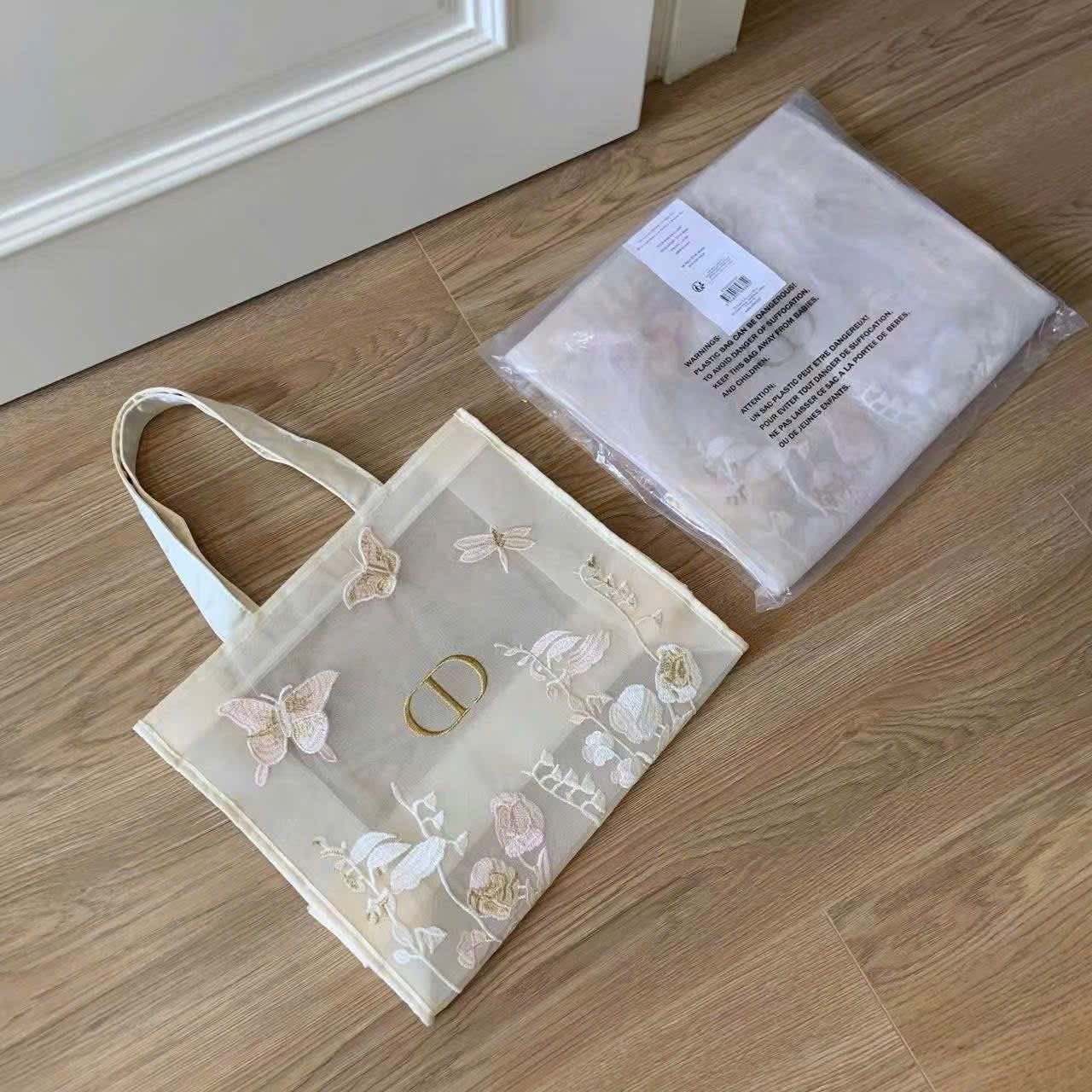 Túi gift Dior