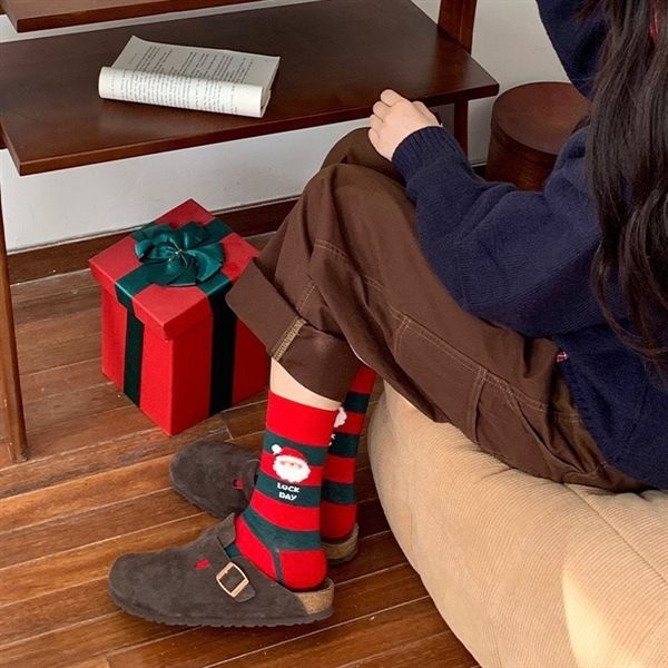  Tất Giáng Sinh bo cổ + hộp tam giác 