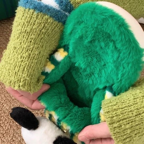  Dép lông charm cún đen trắng kẻ sọc 