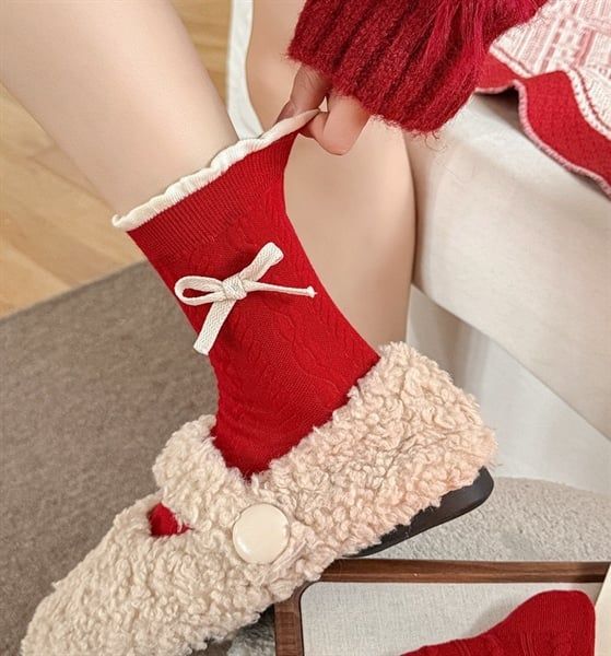  Tất Susufish tone đỏ gân xích nơ trắng 