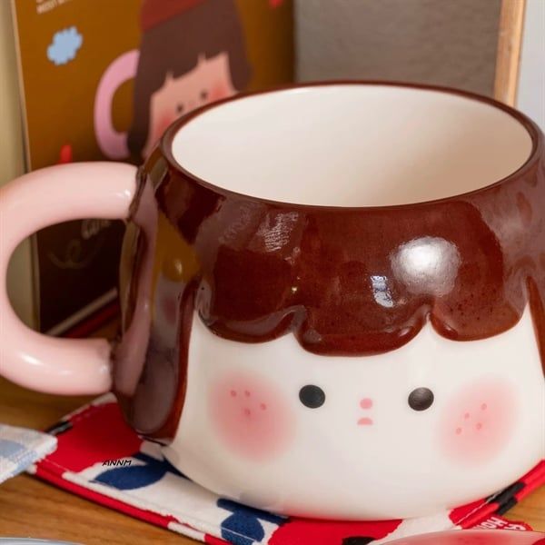  Cốc sứ bé gái mũ nồi đỏ 450ml 