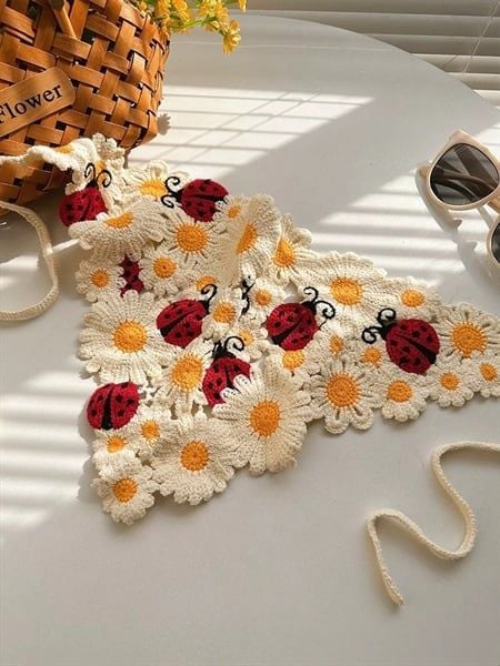  Khăn len tam giác trùm đầu - Cánh cam 