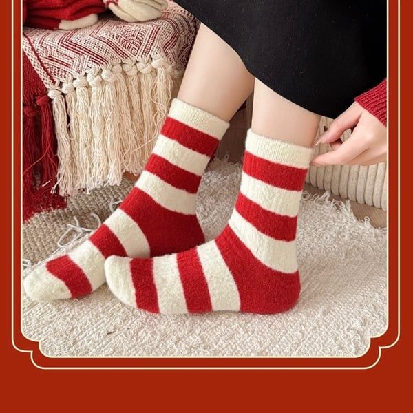  Tất Mekki len tone đỏ 