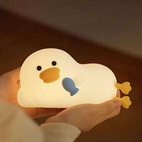  Đèn ngủ vịt nằm ôm cá 