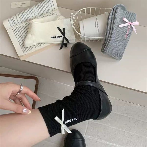  Tất Miu Miu gân nơ 