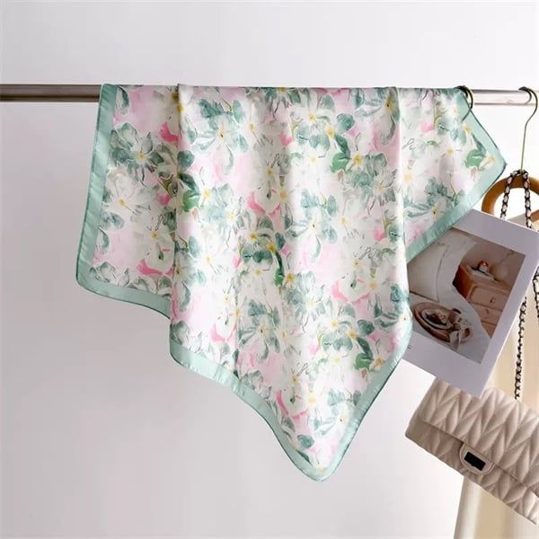  Khăn lụa vuông quàng cổ 70x70cm - 2 