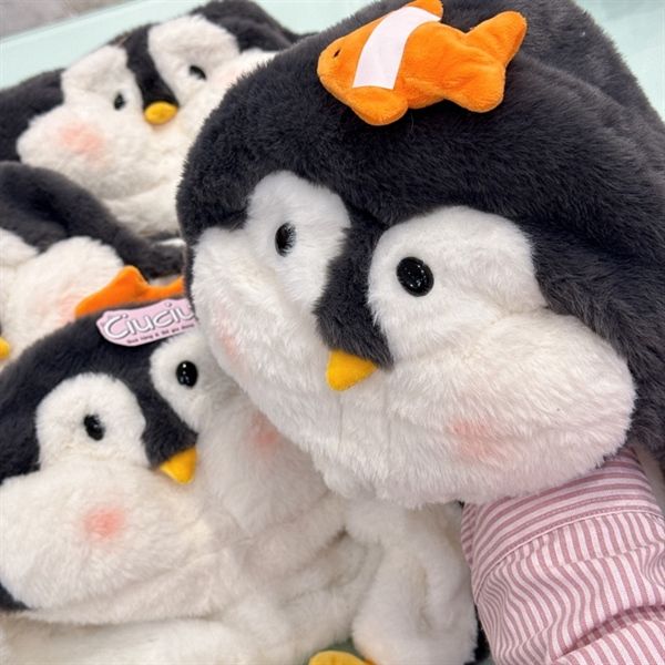  Mũ bông cánh cụt má béo 