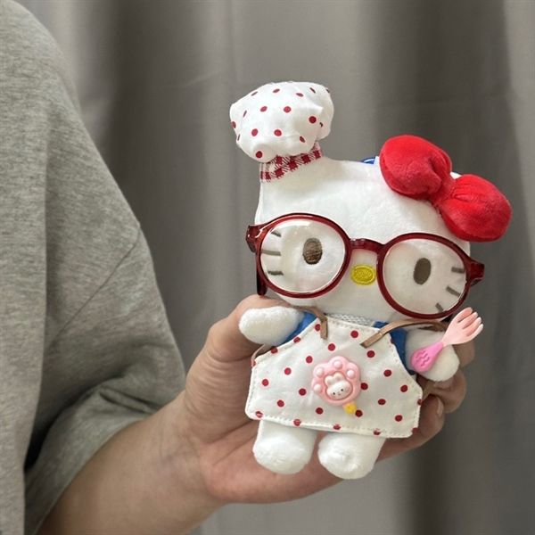 Móc khoá Hello Kitty đeo kính đầu bếp chấm bi 