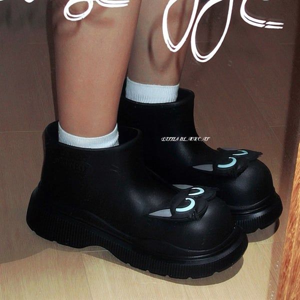  Giày đi mưa mèo mun 