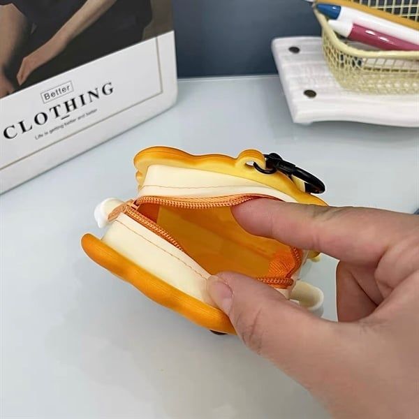  Ví móc khoá bánh Q UNCLE 