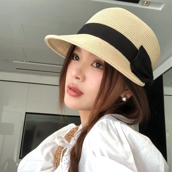  Mũ cói rộng vành nơ đen to 