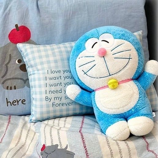  Doraemon bông cười tít mắt 