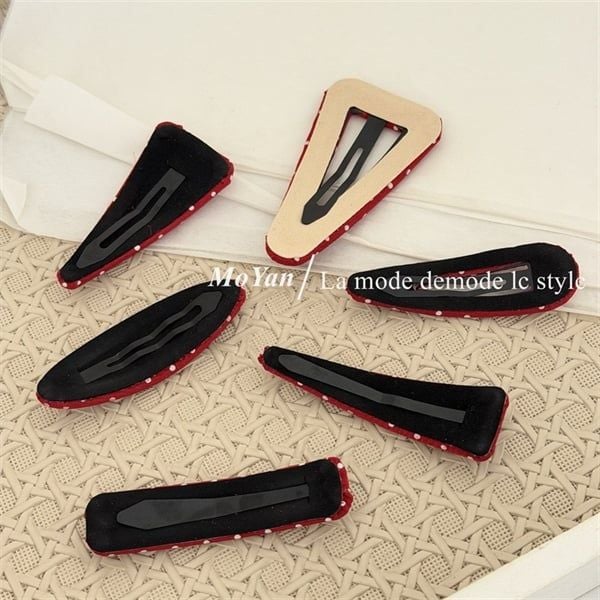  Kẹp mái đỏ chấm bi 