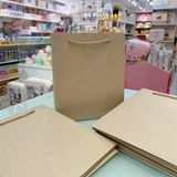  Túi quà kẻ vân be 21x25x10,5cm 