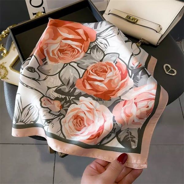  Khăn lụa vuông quàng cổ 70x70cm - 12 