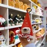  Tất bông Wennie Oni gấu quàng khăn + hộp quà Giáng Sinh 