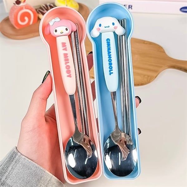  Set thìa đũa Sanrio kèm hộp 