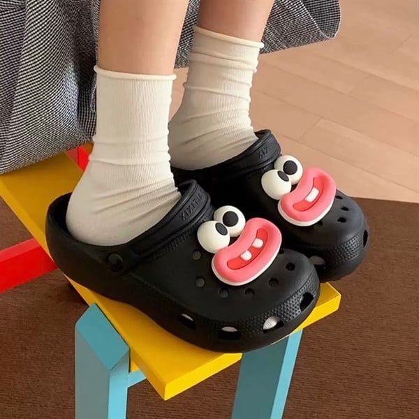  Dép cross bé môi dày nhe răng 