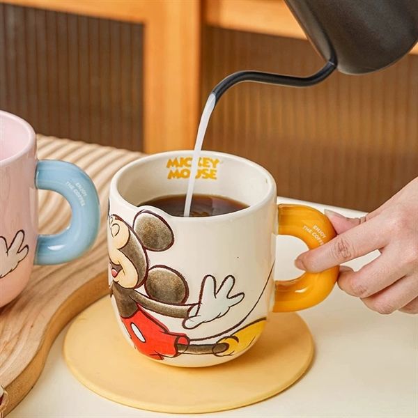  Cốc sứ Mickey quai béo 650ml 
