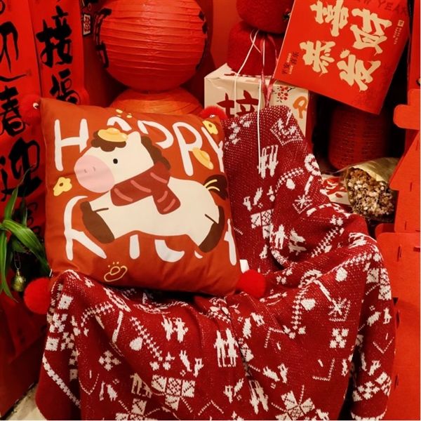  Gối vuông dựa lưng ngựa Tết 45cm 