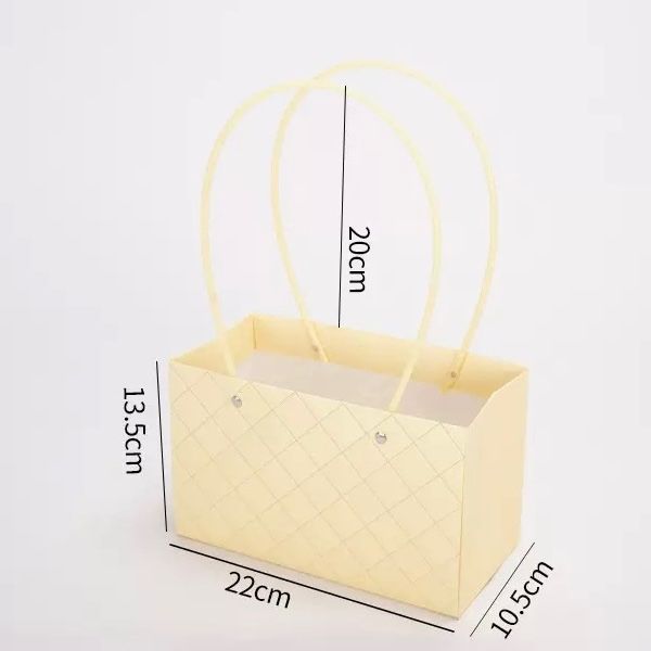  Túi quà vân trám chữ nhật quai nhựa 