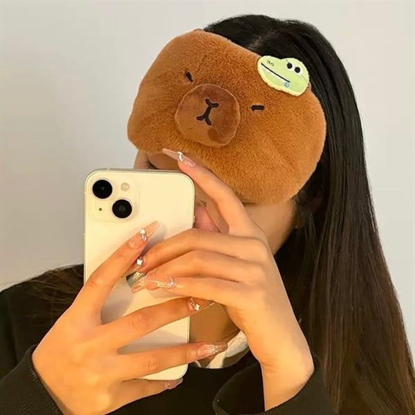  Bịt mắt capybara đội cá sấu 