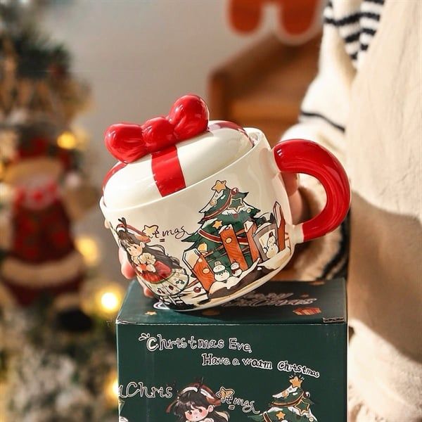  Cốc sứ bé gái váy đỏ nắp nơ 400ml 