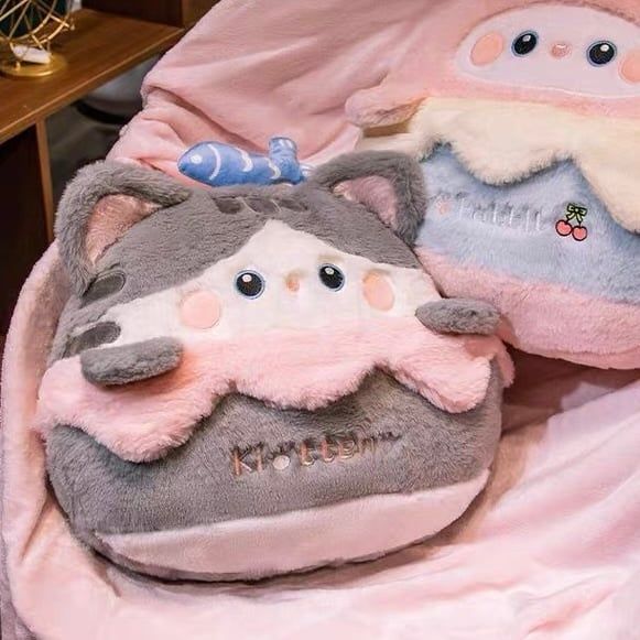  Gối kèm chăn mèo đội cá 40cm 