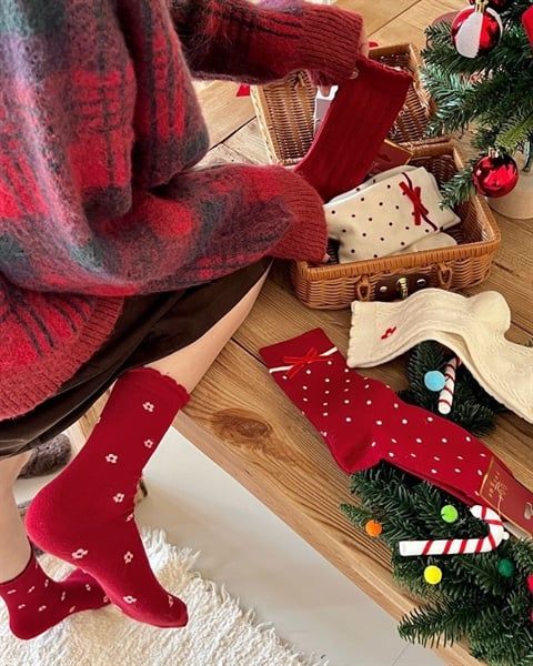  Tất Songmu len tone đỏ trắng 