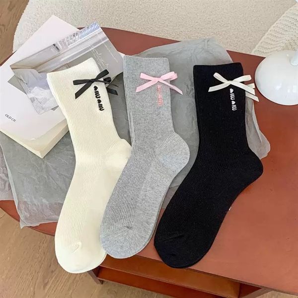  Tất Miu Miu gân nơ 