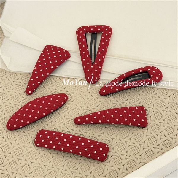  Kẹp mái đỏ chấm bi 