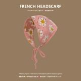  Khăn tam giác trùm đầu Nền hồng hoa trắng 