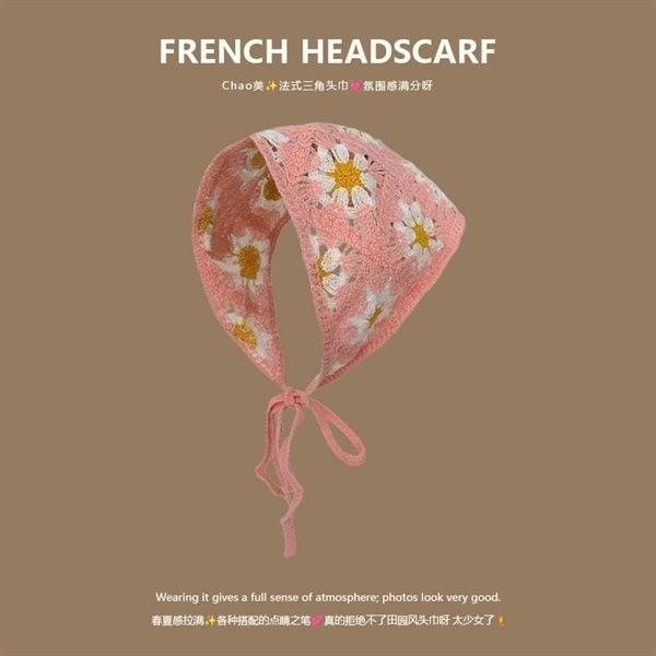  Khăn tam giác trùm đầu Nền hồng hoa trắng 