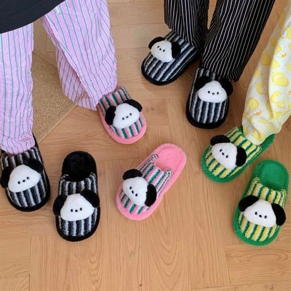  Dép lông charm cún đen trắng kẻ sọc 