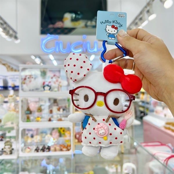  Móc khoá Hello Kitty đeo kính đầu bếp chấm bi 