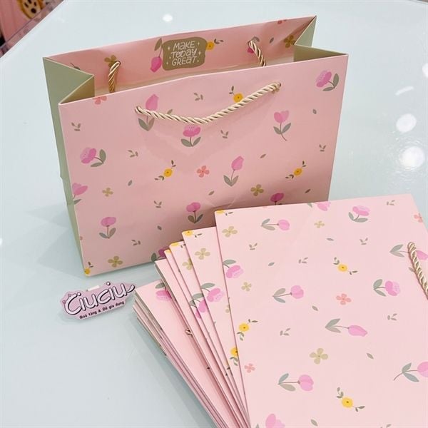  Túi quà hoa nhí ngang 24x18x9,5cm 