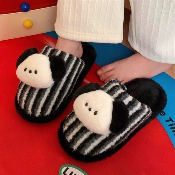  Dép lông charm cún đen trắng kẻ sọc 