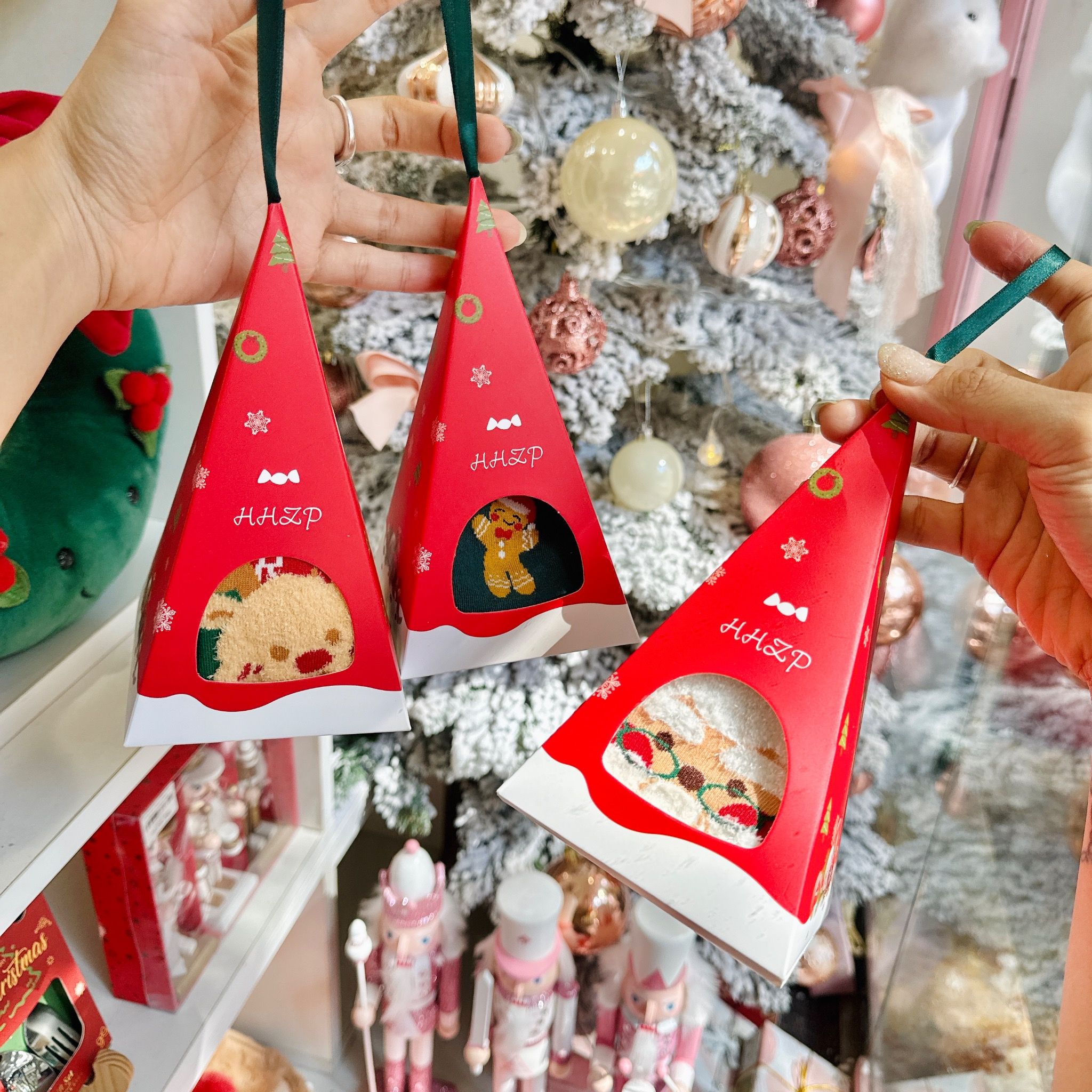  Tất Giáng Sinh bo cổ hộp tam giác 