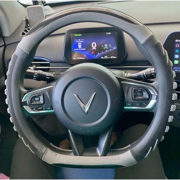  BỌC VÔ LĂNG THỂ THAO SILICON CAO CẤP GÂN NỔI 3D  DÁNG D-CUT CHO VINFAST 