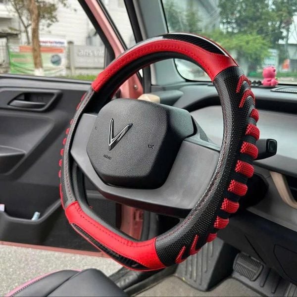  BỌC VÔ LĂNG THỂ THAO SILICON CAO CẤP GÂN NỔI 3D  DÁNG D-CUT CHO VINFAST 