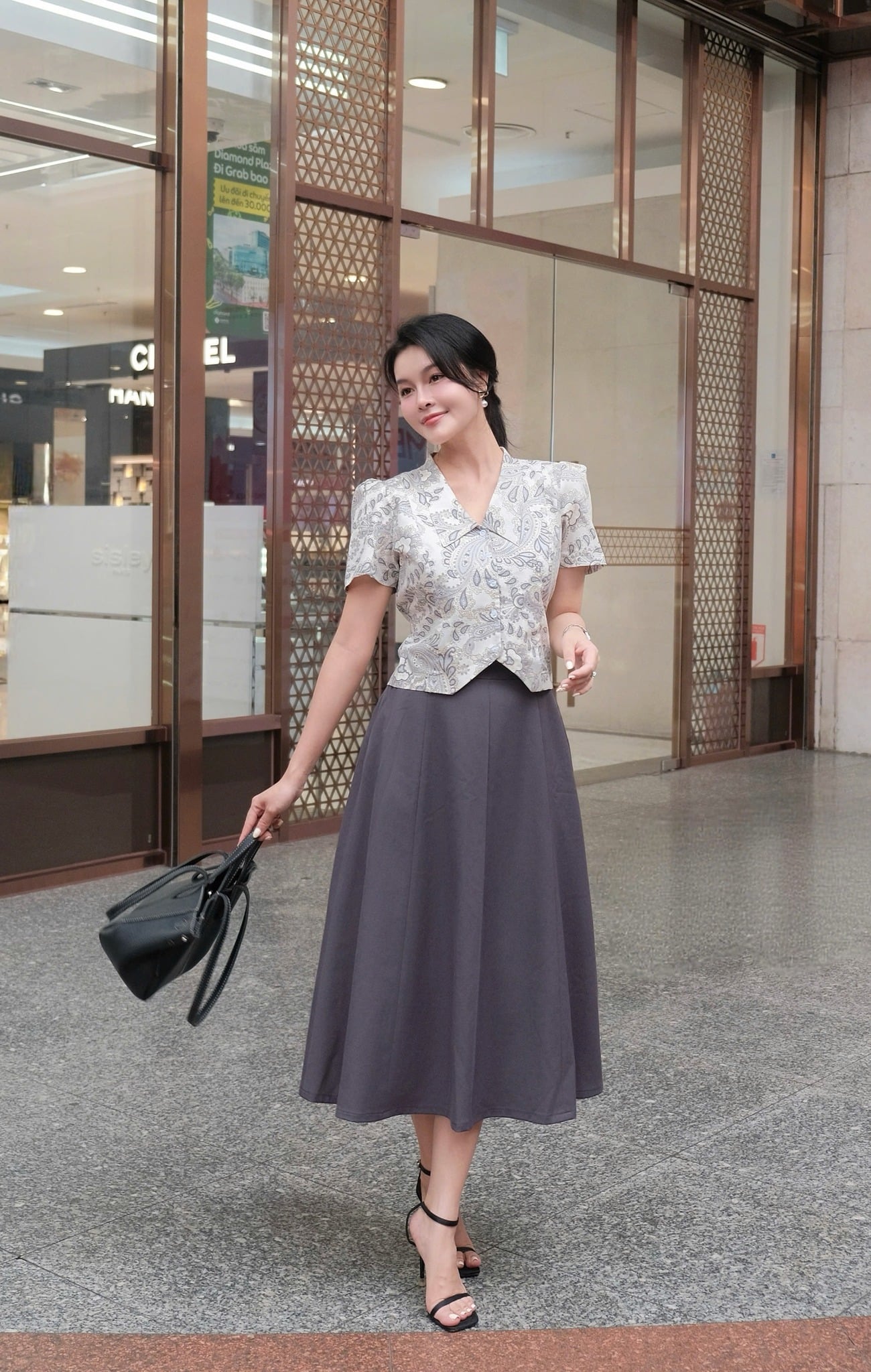 SƠ MI KATE CROPTOP CỔ LÁ SEN ( 2 )