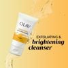 Sữa rửa mặt làm sáng da OLAY Regenerist Vitamin C + Peptide 24 Brightening Facial Cleanser OL15