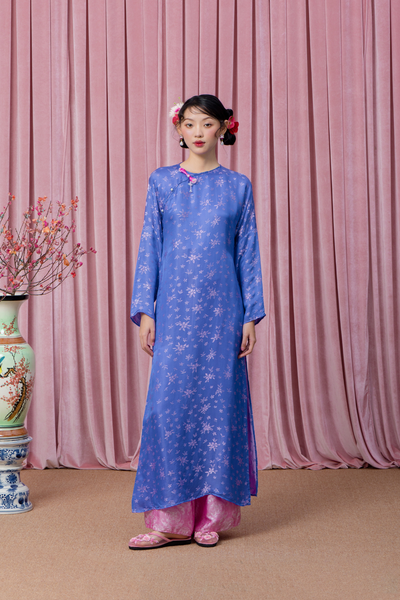 Áo dài Vân Vũ – Hoạ tiết Mai cách thuỷ | Màu xanh dương