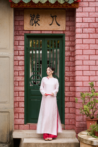 Áo dài Vân Vũ – Hoạ tiết thọ dơi | Màu hồng phớt