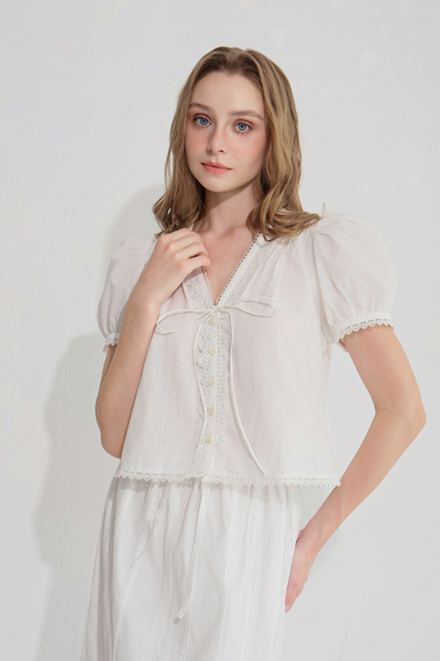 Áo kiểu Betty - Trắng