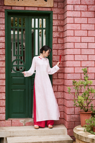 Áo dài Vân Vũ – Hoạ tiết thọ dơi | Màu hồng phớt