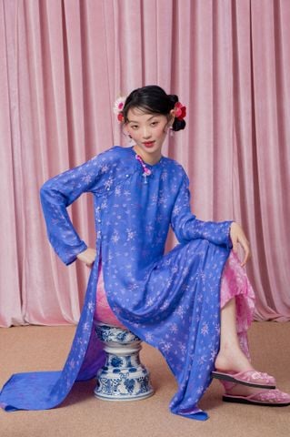 Áo dài Vân Vũ – Hoạ tiết Mai cách thuỷ | Màu xanh dương