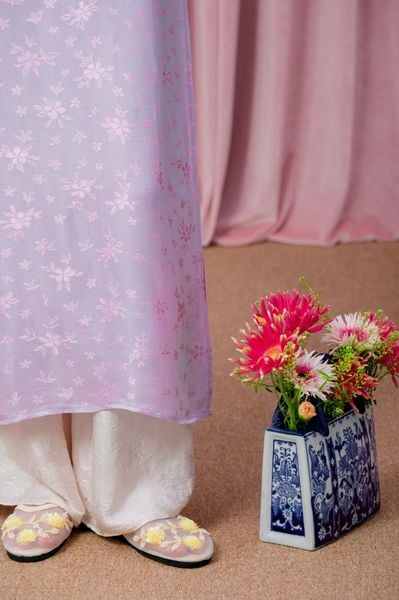 Áo dài Vân Vũ – Hoạ tiết Mai cách thuỷ | Màu tím nhạt